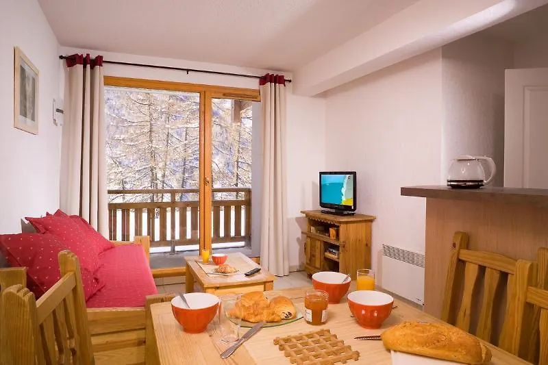 Madame Vacances Residence Le Parc Des Airelles Les Orres Aparthotel
